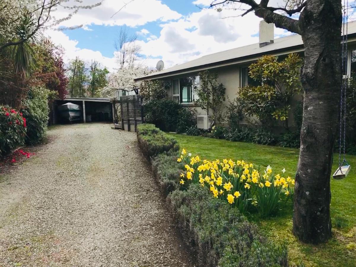 Amazing Aubrey, Walk To Bremner Bay Villa Wanaka Esterno foto