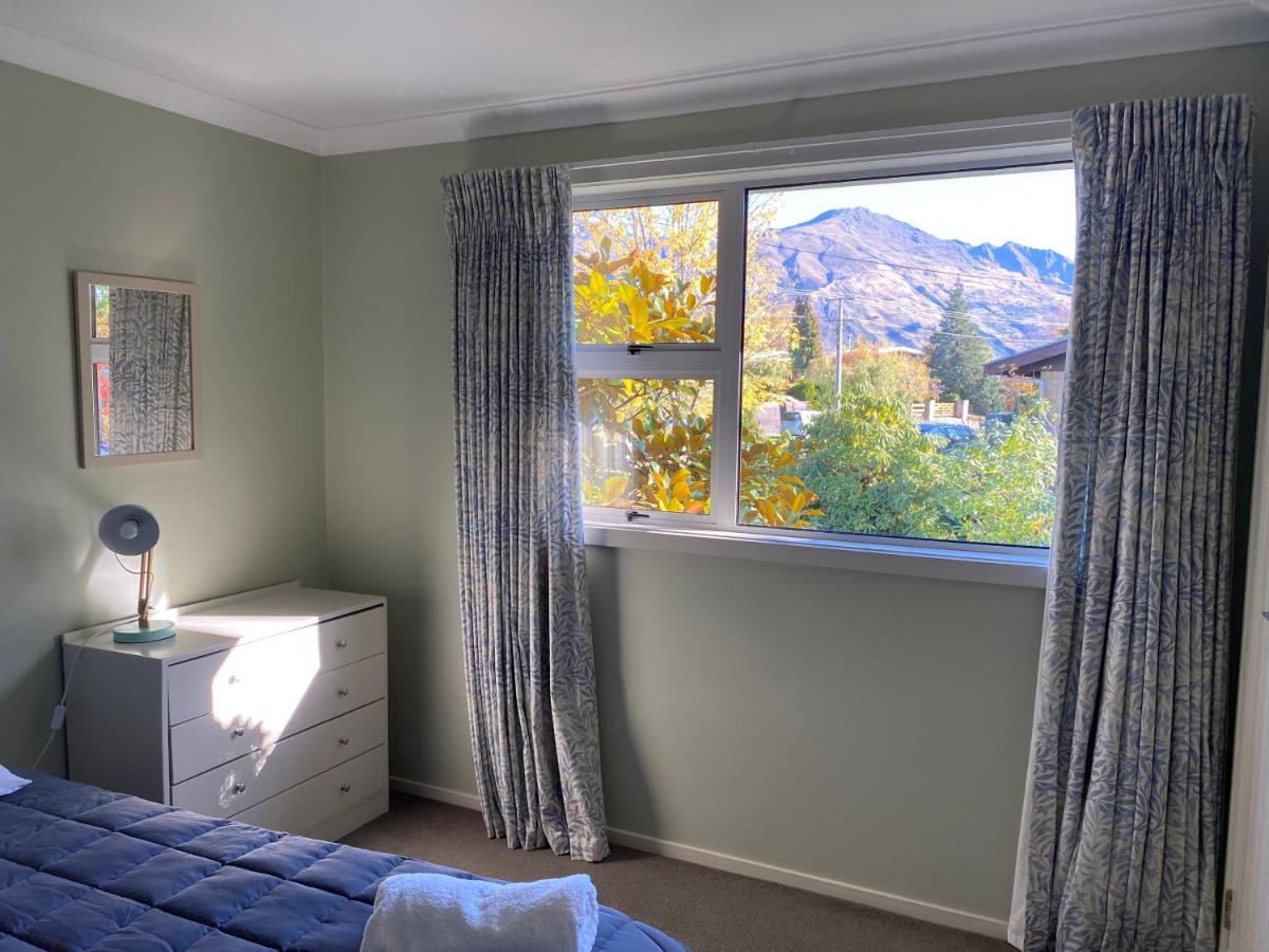 Amazing Aubrey, Walk To Bremner Bay Villa Wanaka Esterno foto