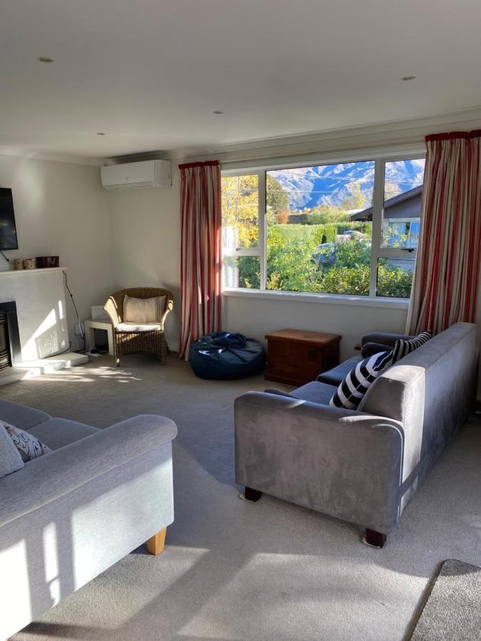 Amazing Aubrey, Walk To Bremner Bay Villa Wanaka Esterno foto