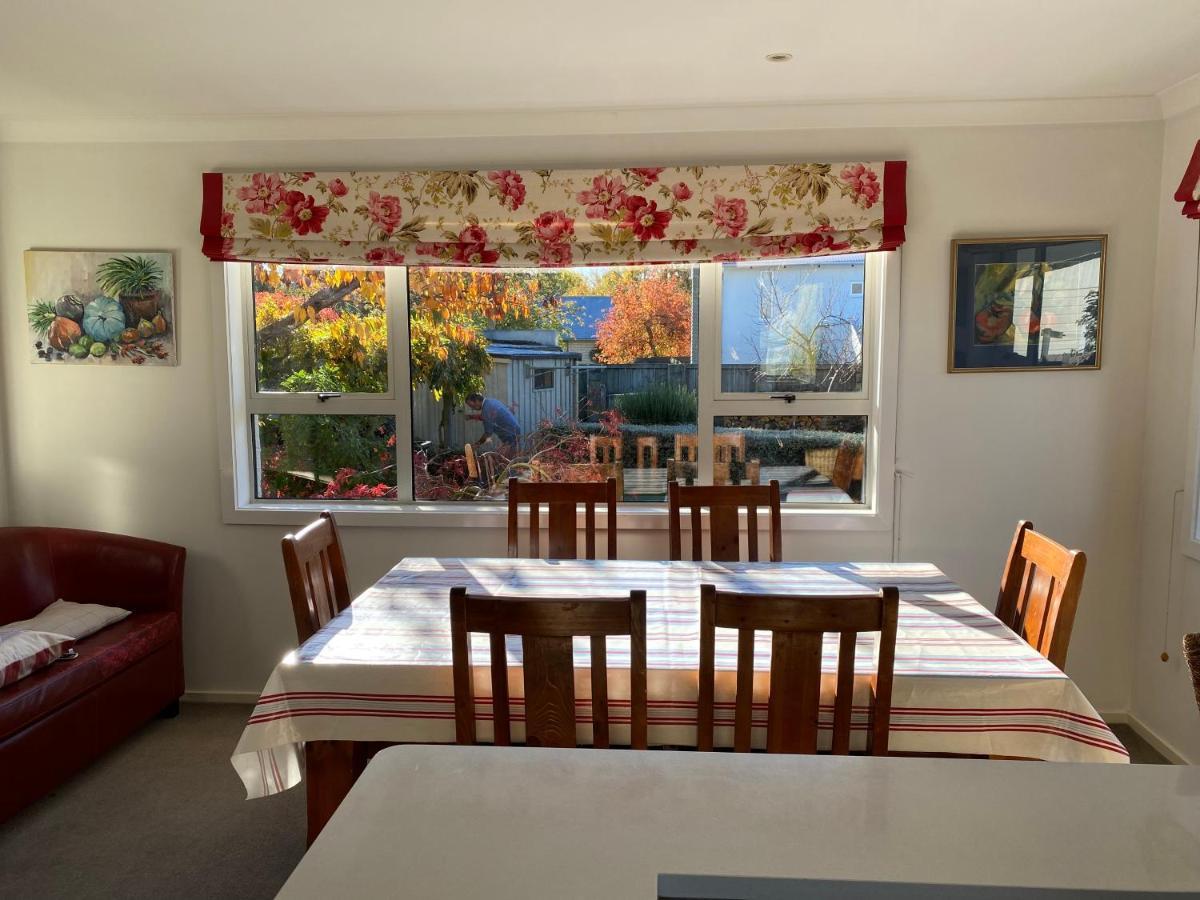 Amazing Aubrey, Walk To Bremner Bay Villa Wanaka Esterno foto
